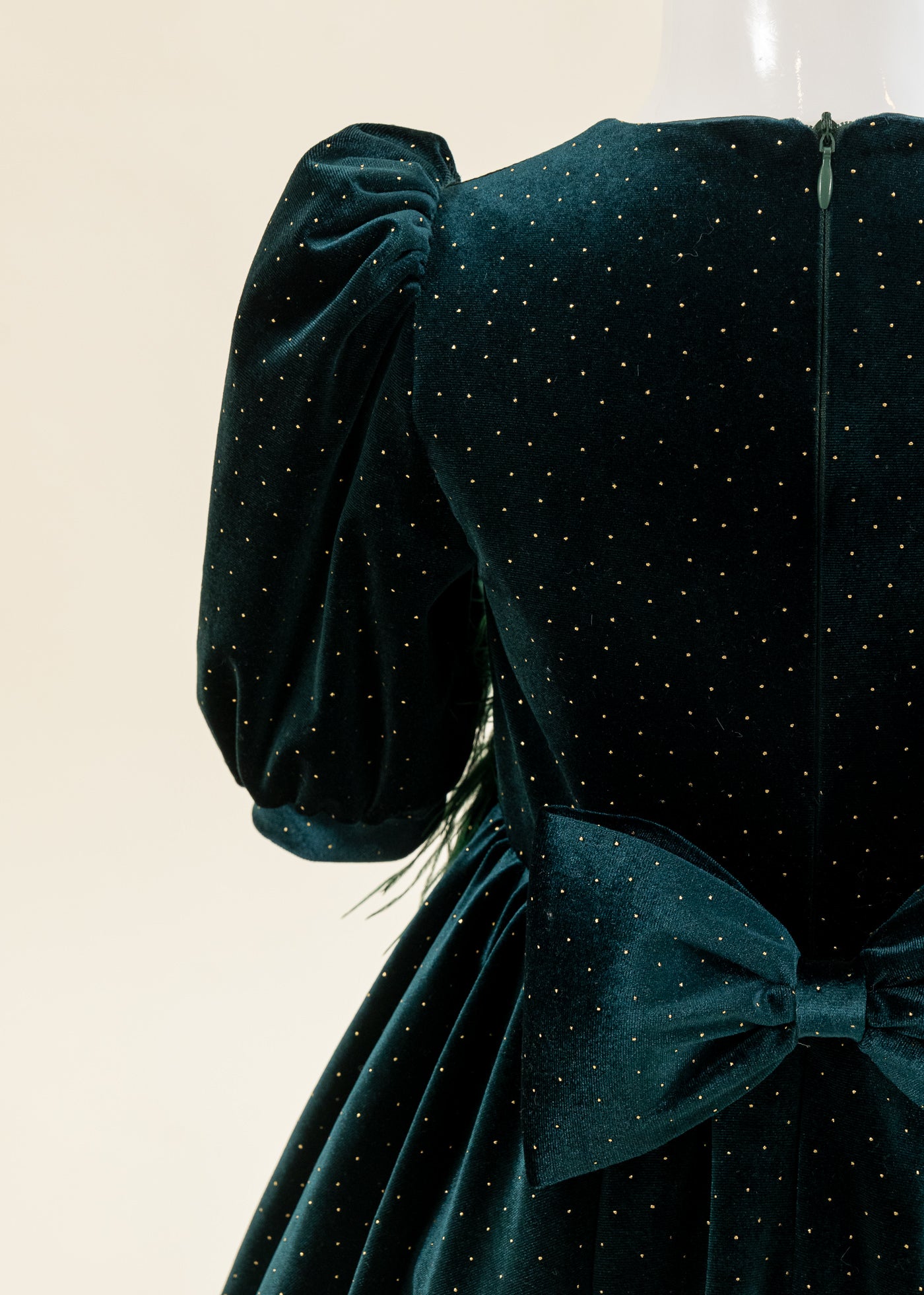 Rochita Catifea Verde Cu Auriu Si Fulgi In Talie AnneBebe