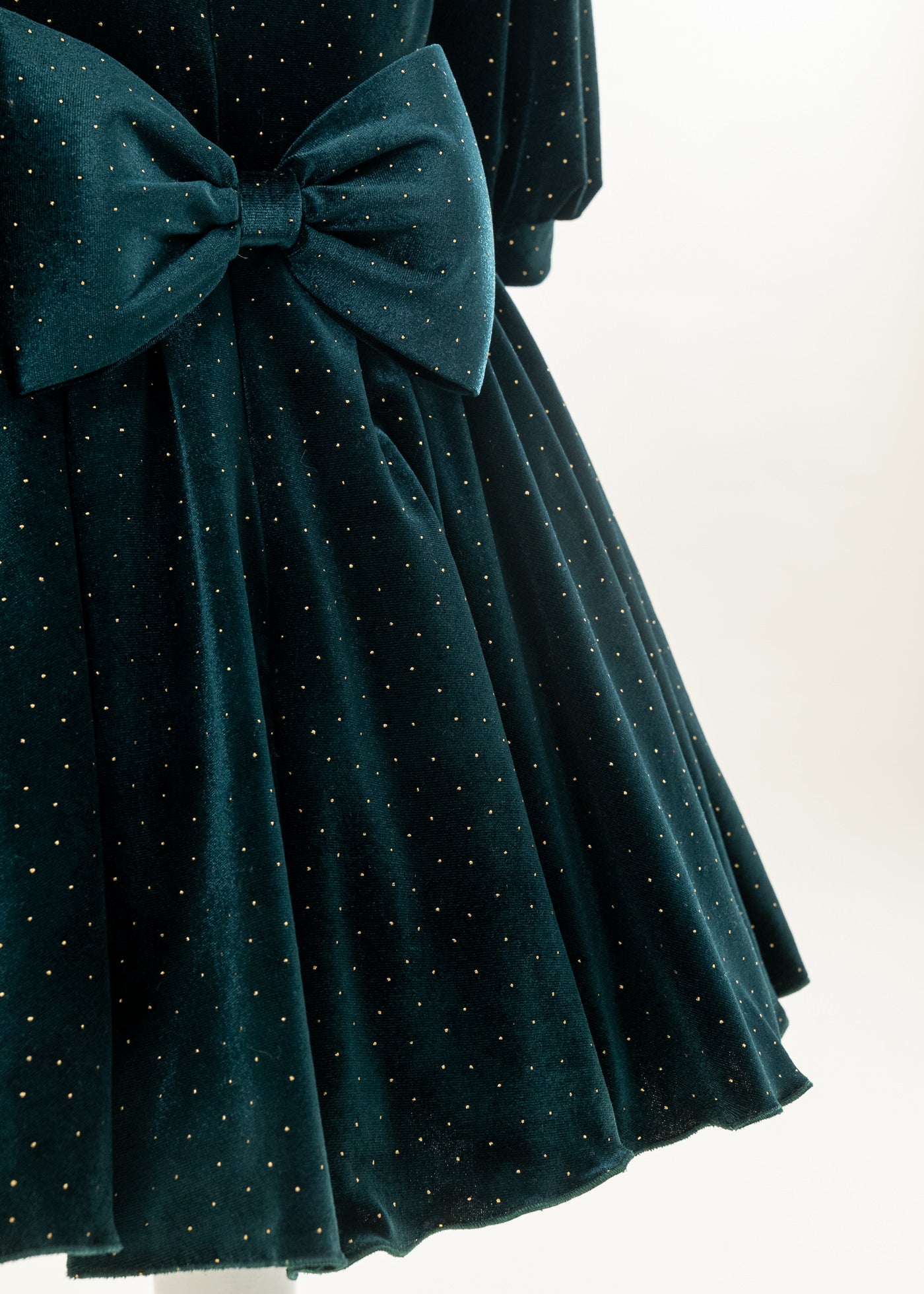 Rochita Catifea Verde Cu Auriu Si Fulgi In Talie AnneBebe