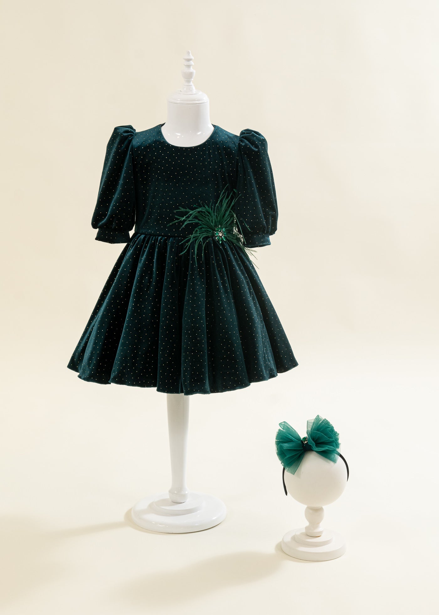 Rochita Catifea Verde Cu Auriu Si Fulgi In Talie AnneBebe