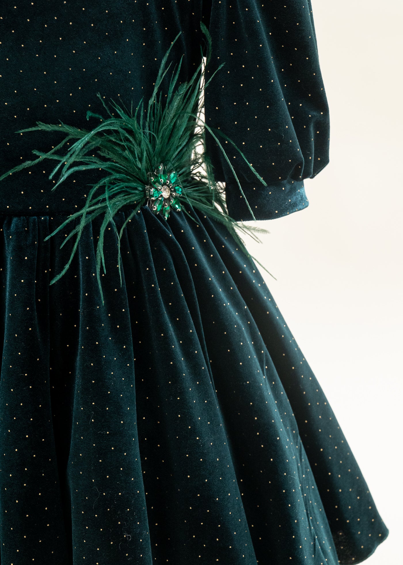 Rochita Catifea Verde Cu Auriu Si Fulgi In Talie AnneBebe