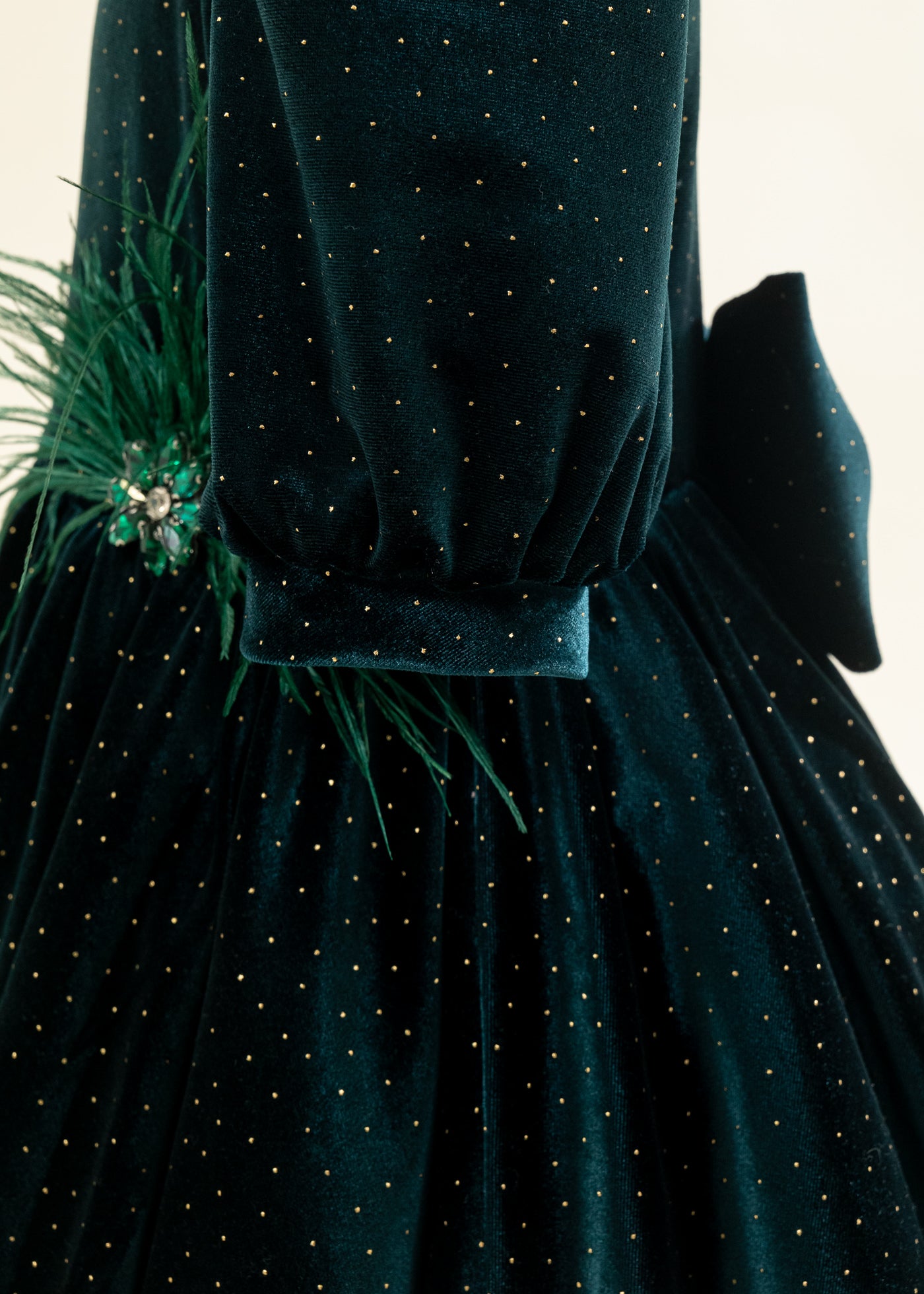 Rochita Catifea Verde Cu Auriu Si Fulgi In Talie AnneBebe