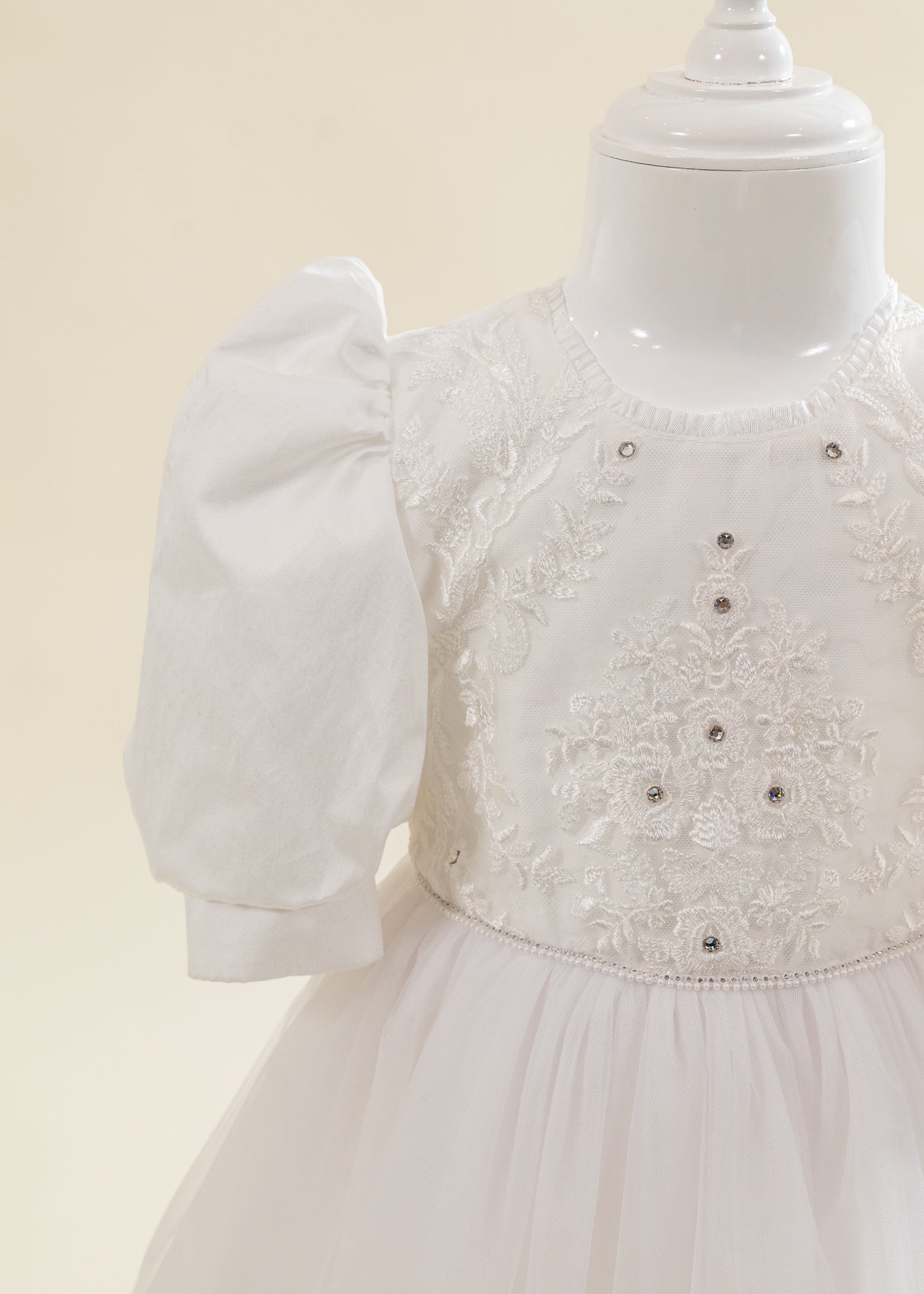 Rochita Alba Bust Dantela Cu Pietricele AnneBebe