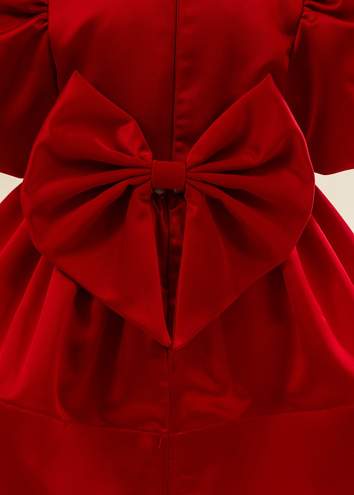 Rochita Tafta Rosie Si Perle Cu Paiete In Talie AnneBebe