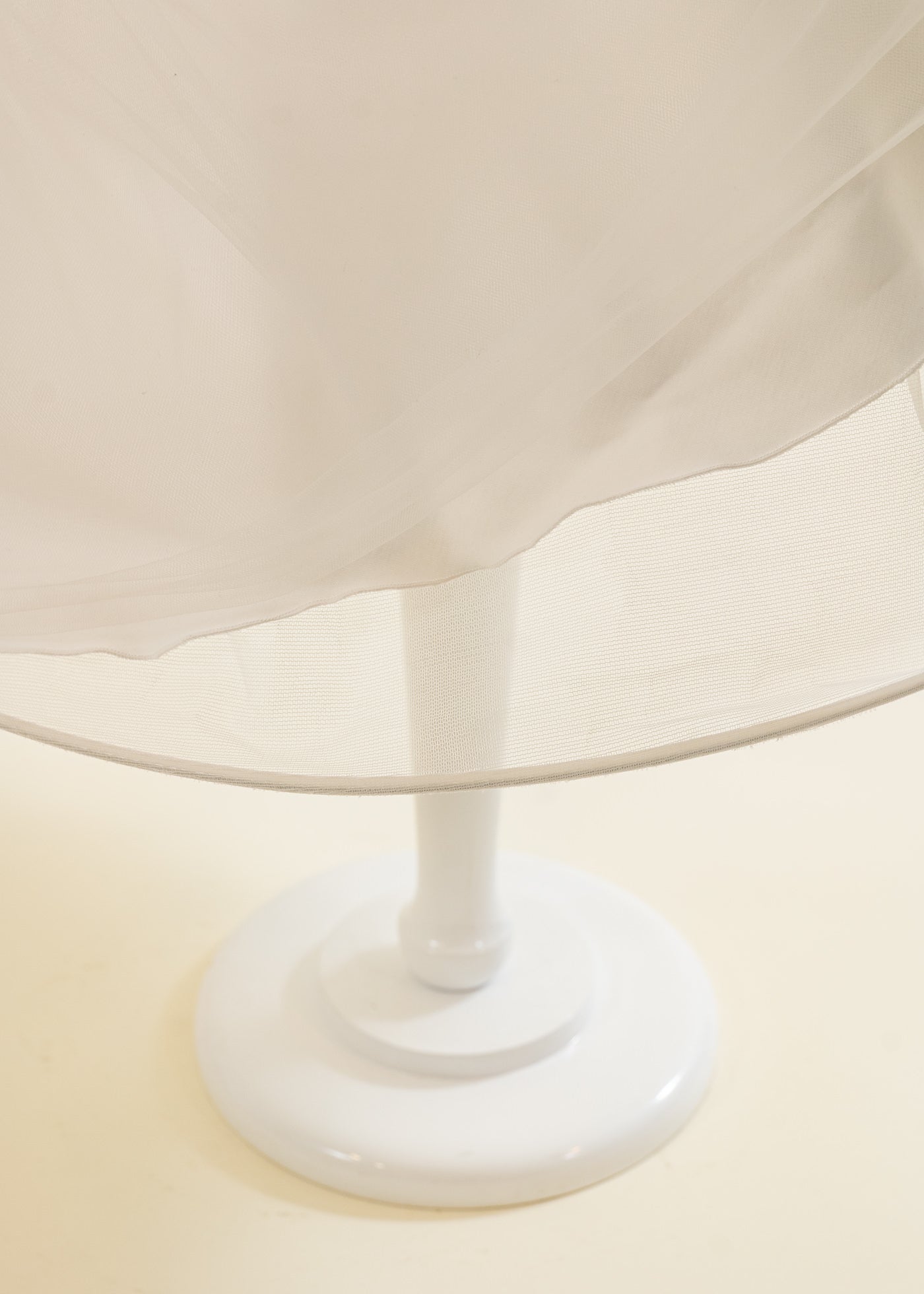 Rochita Crem Cu Trena Bust Dantela Cu Perle AnneBebe