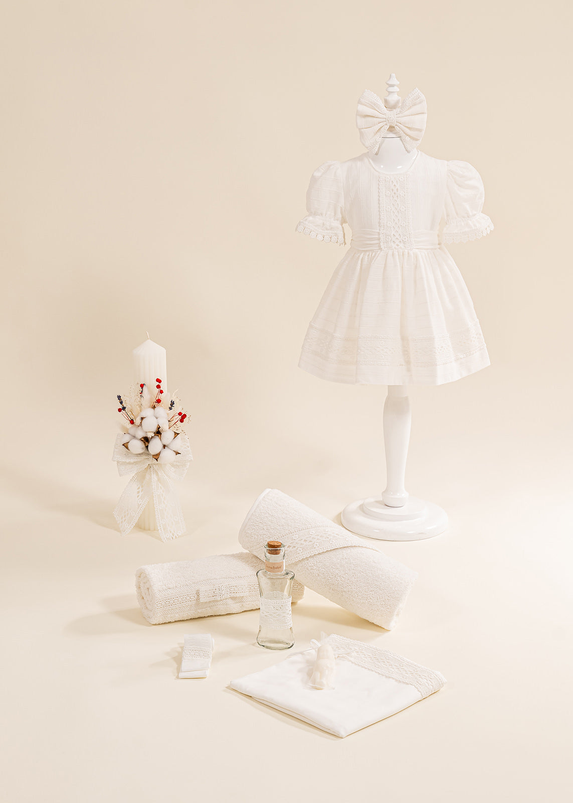Set Botez Brandusa 3 Piese, Rochie, Trusou si Lumanare Personalizat Botez AnneBebe