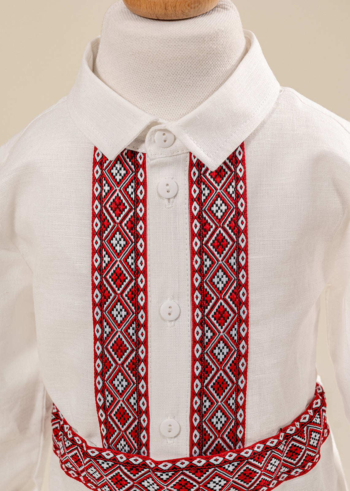 Set Botez Iurie 4 Piese, Costum, Trusou, Lumanare si Cufar Personalizat Botez AnneBebe