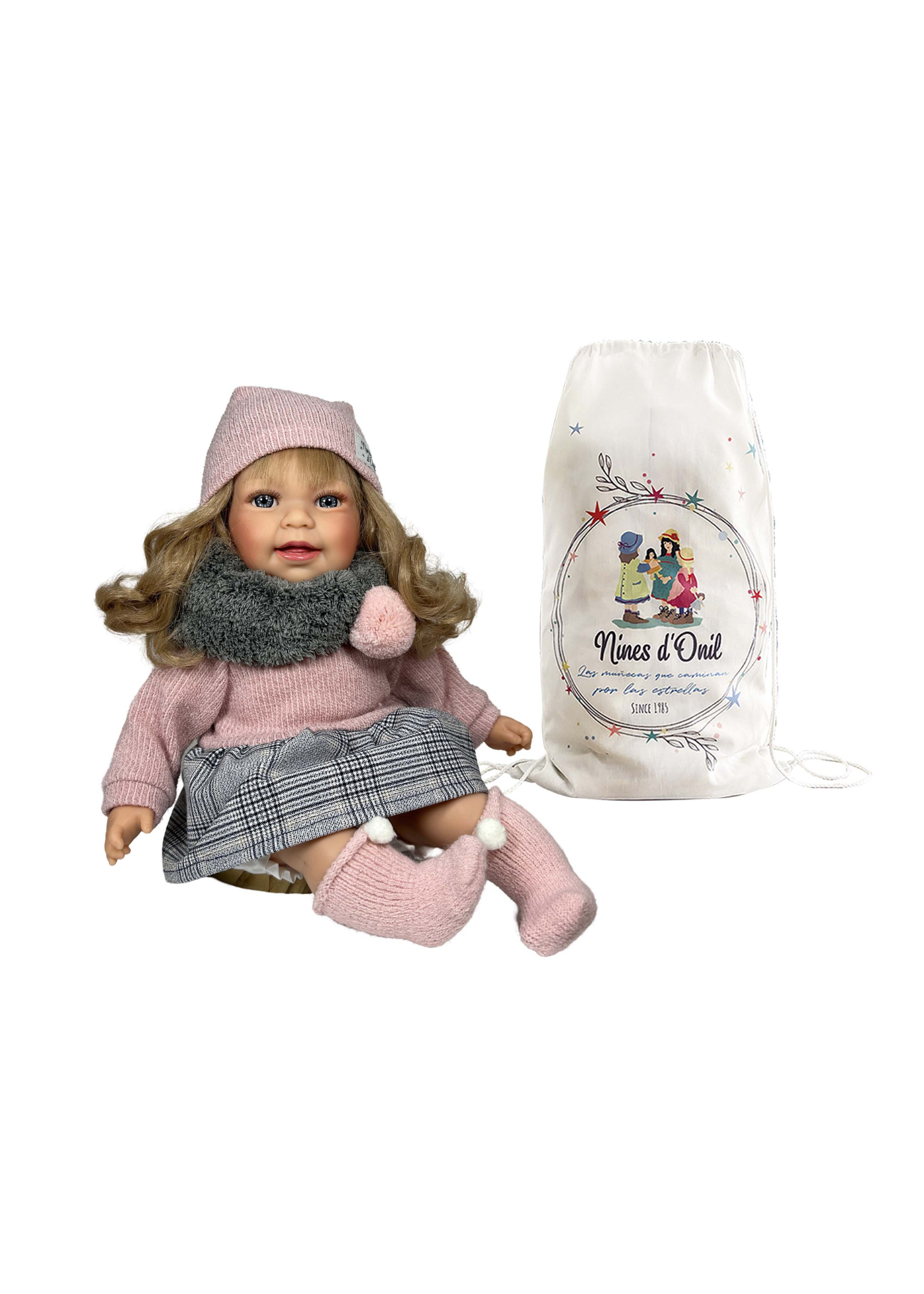 Papusa Parfumata Susi Blonda cu Mecanism Fusta Gri si Pulover cu Caciula Tricotate Roz – 40 cm – 5113 – Nines