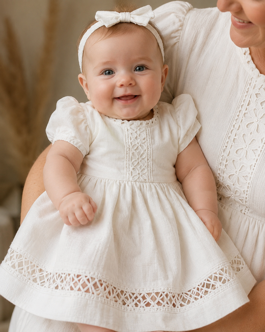Rochita Nina In Crem Banda Flori Crosetate AnneBebe