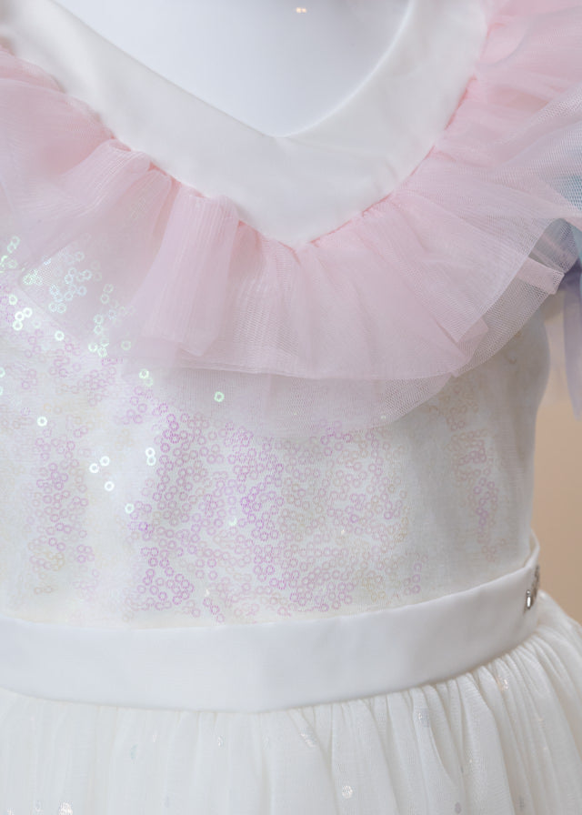 Довга урочиста сукня кремового кольору з паєтками та фатиновою спідницею з різнокольоровими воланами 2988 Mon Princess