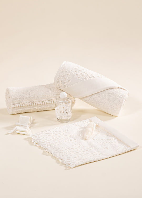 Trusou Malina Margareta Crem Dantela Broderie Sparta AnneBebe