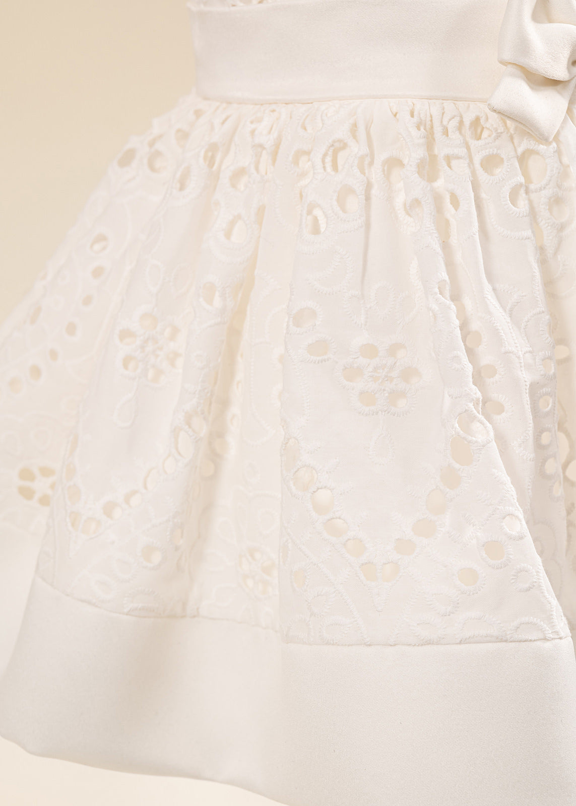 Rochita Malina Crem Broderie AnneBebe
