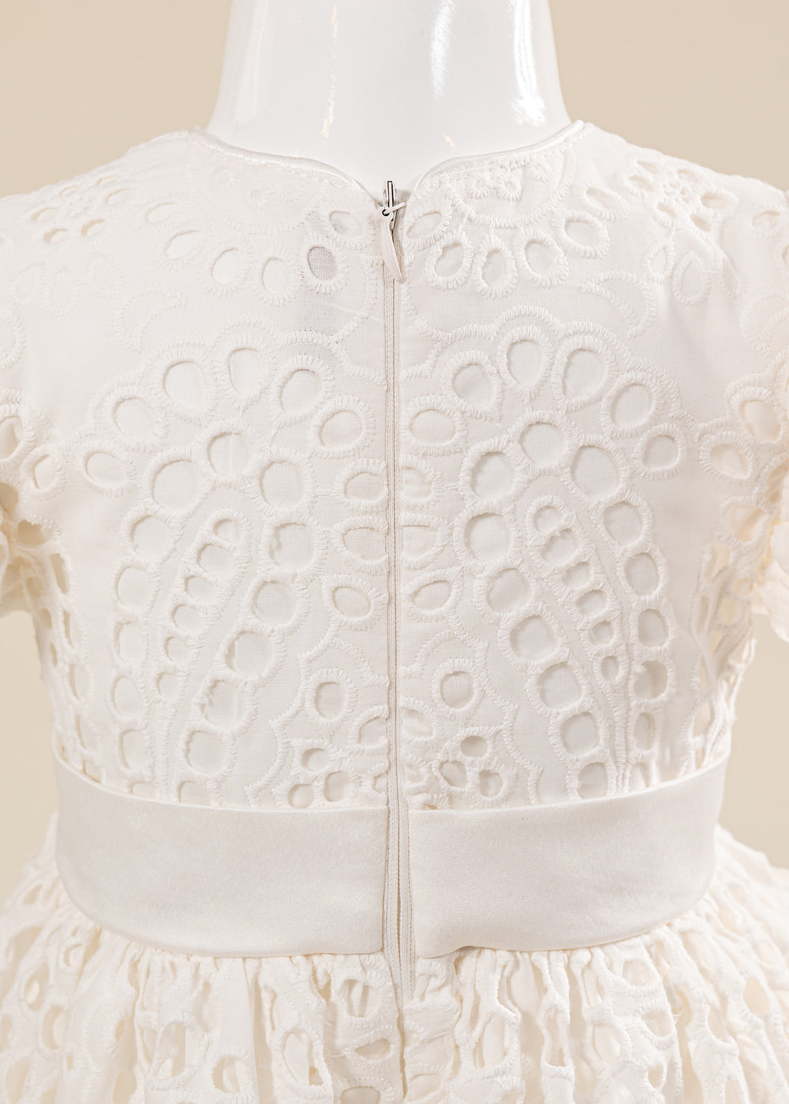 Rochita Malina Crem Broderie AnneBebe