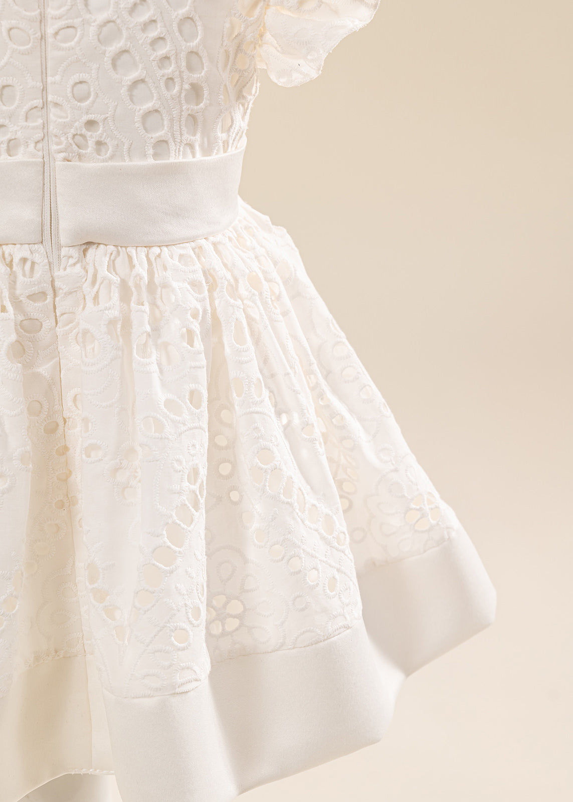Rochita Malina Crem Broderie AnneBebe
