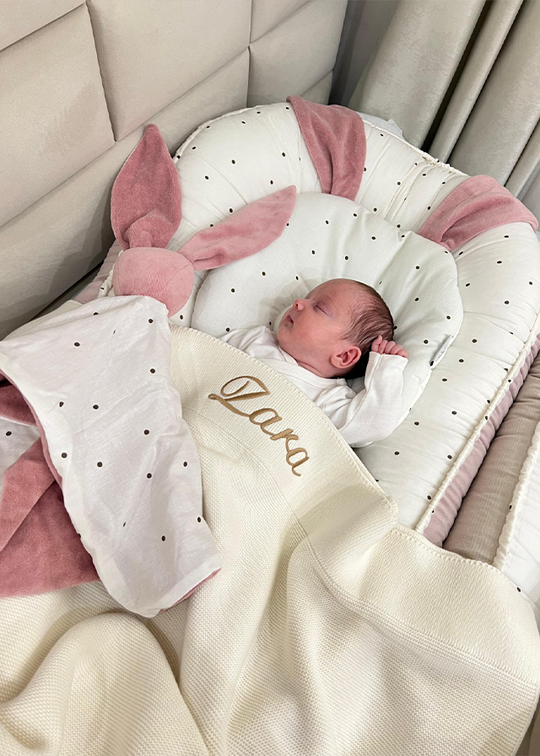 Personalizare broderie paturica cu nume copil