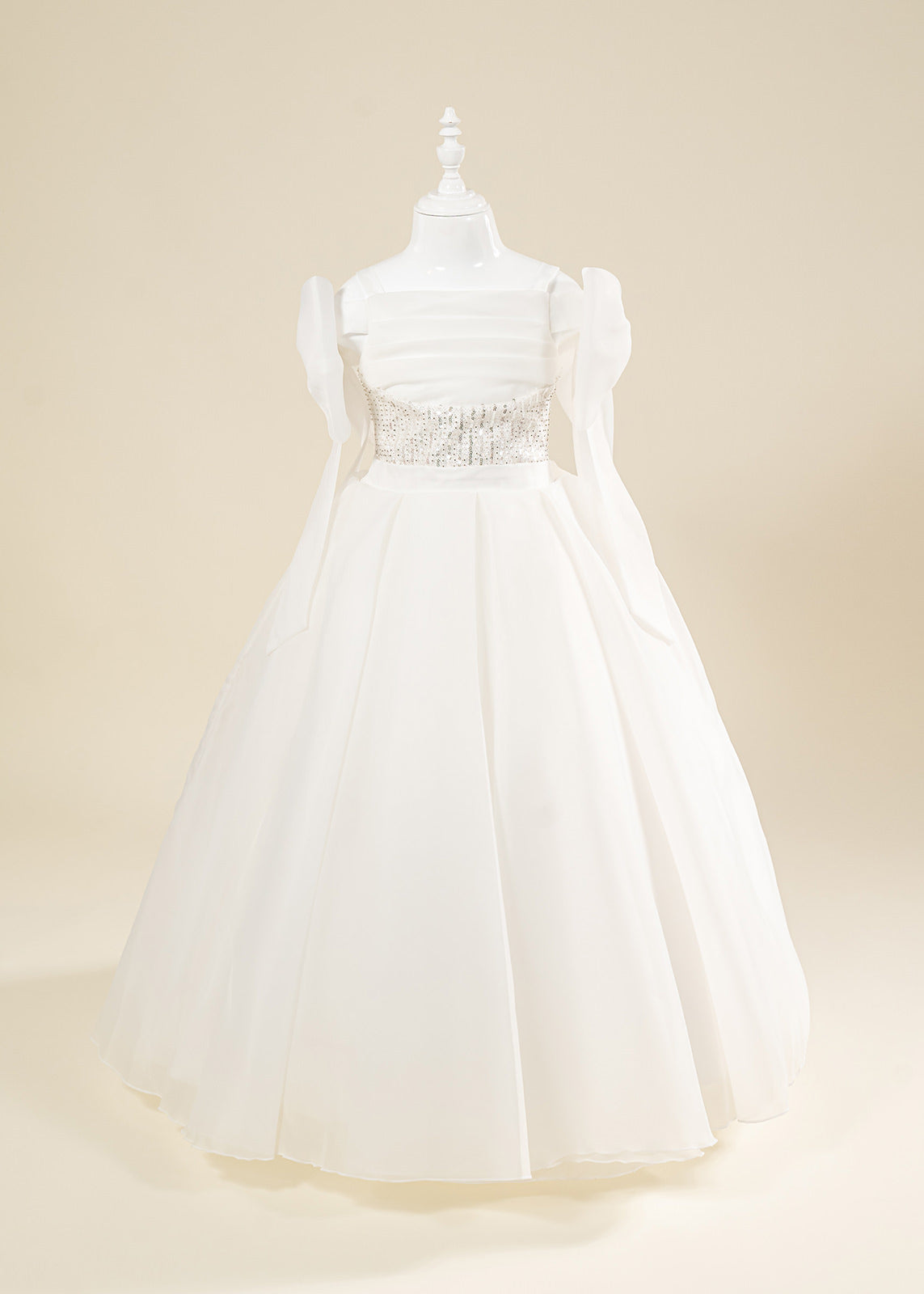 Rochie Eleganta pentru Serbare Lunga din Organza Alba cu Paiete in Talie si Funde la Bretele 3-11 Ani 2259 Kanilla