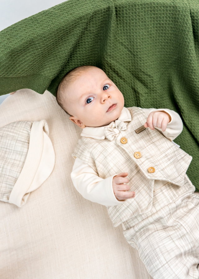 Set 4 Piese Elegant Bej din Bumbac Organic Body Vesta Pantaloni Sapca S13989 KitiKate