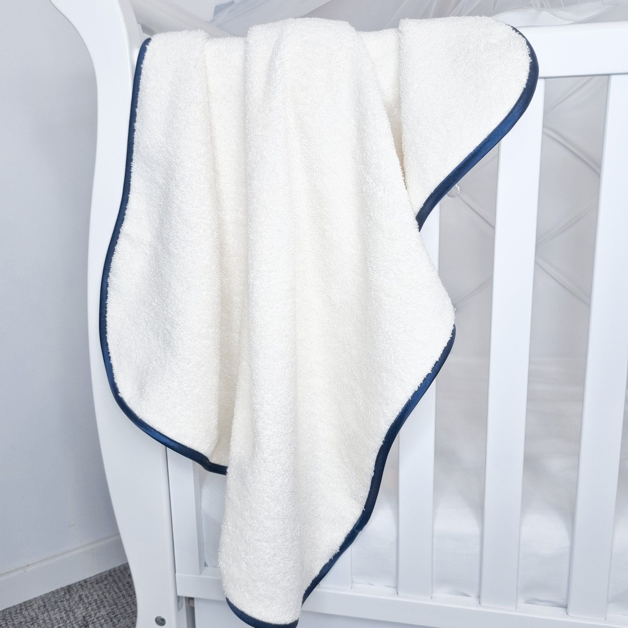 AnneBebe Cream Towel With Hood Navy Blue Insert 75x90 cm 