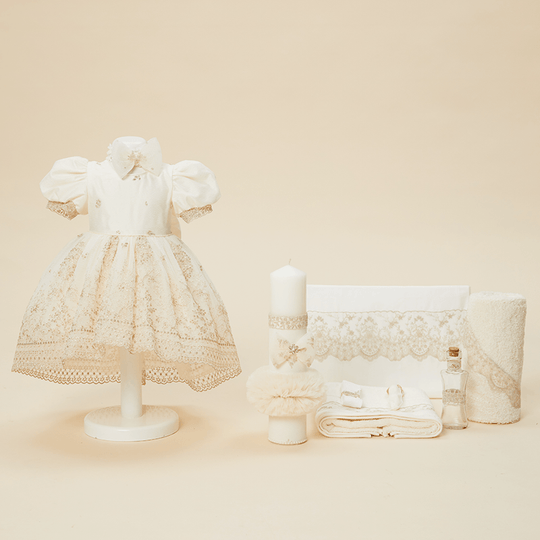 Set Botez Melissa 3 Piese, Rochita, Trusou si Lumanare Personalizabil Botez Fetite AnneBebe