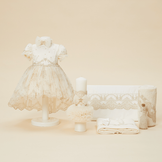 Set Botez Teodora 3 Piese, Rochita, Trusou si Lumanare Personalizat Botez AnneBebe