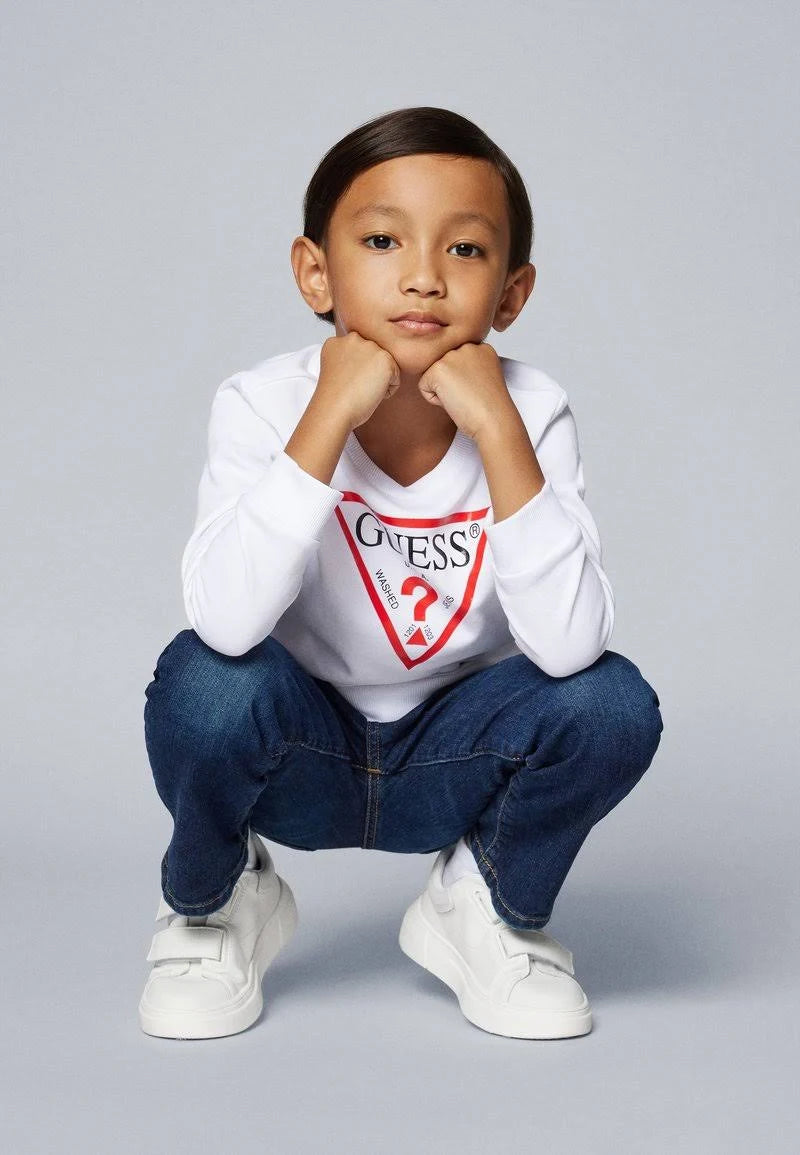 White Sports Sweatshirt with Red Triangle Logo N73Q10 KAUG0 G011