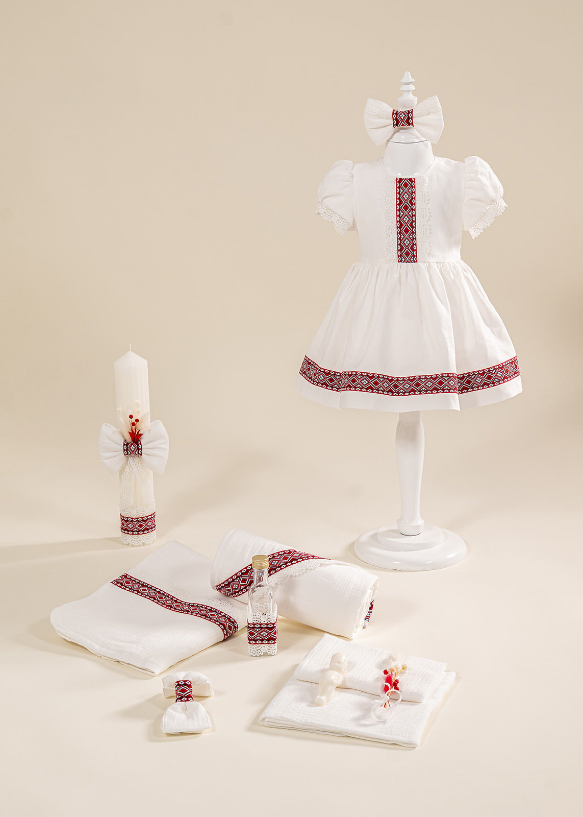 Set Botez Ava 3 Piese  Rochie Trusou si Lumanare Personalizat Botez AnneBebe