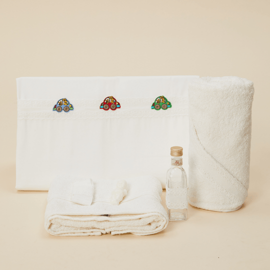 Trusou Crem Dantela Bumbac Cu Masinute Brodate Baieti AnneBebe