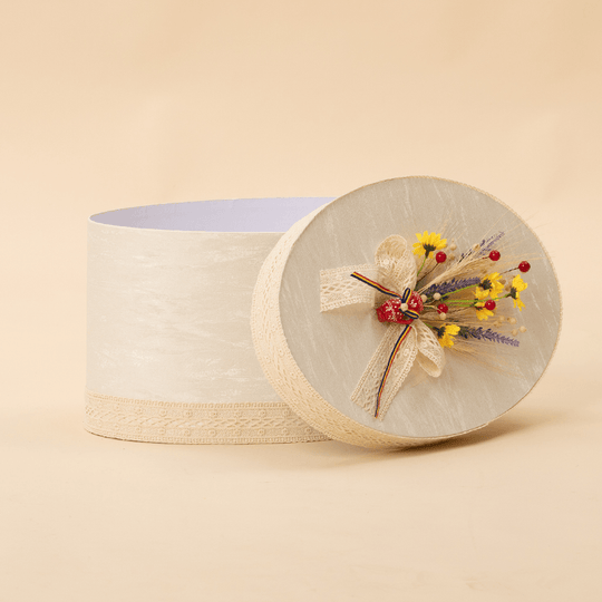 Traditional Oval Cappuccino Lace Chest &amp; Flower Bouquet AnneBebe