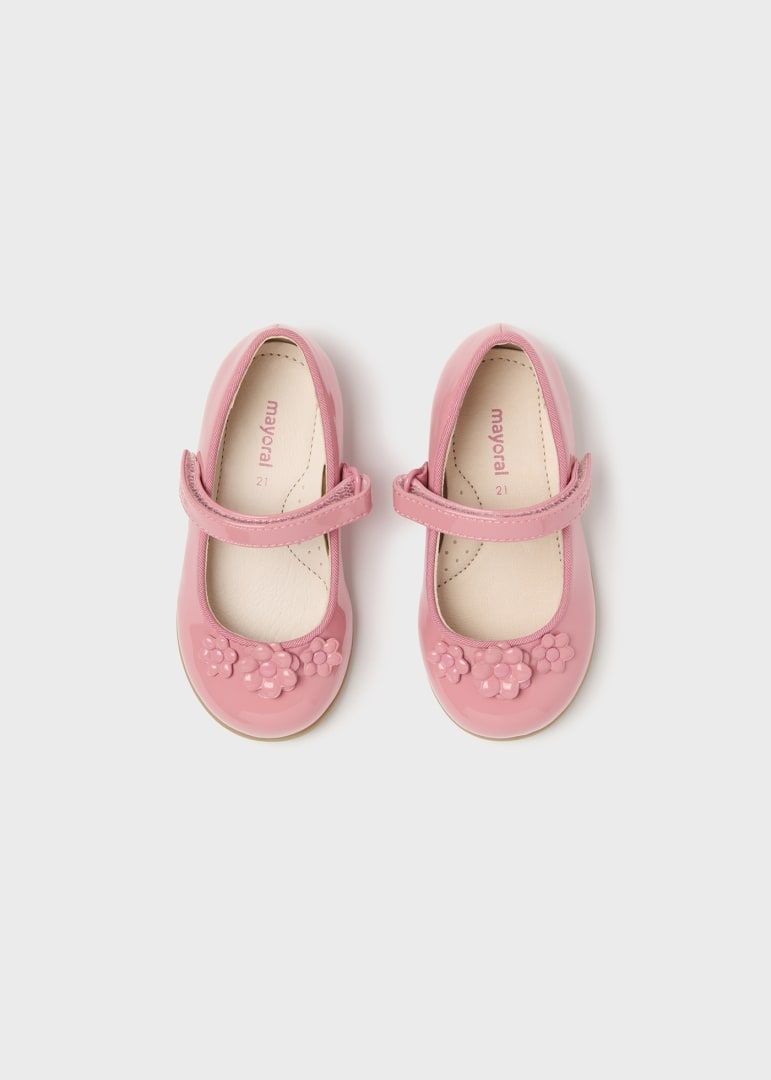 Pantofi Eleganti Fete Lacuiti Roz Barbie cu Flori 41442 Mayoral - AnneBebe