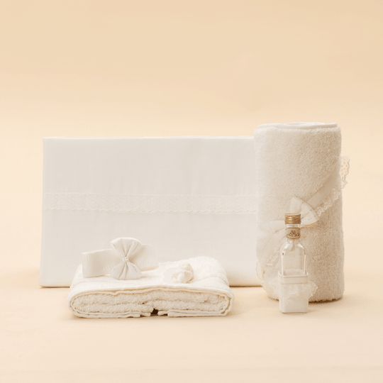 Trusou Ana Crem Danteluta Cu Buline Fetite AnneBebe