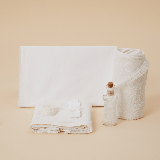 Trusou Carmen Crem Cu Dantela Fina Botez Fetite AnneBebe