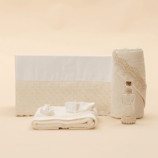 Trusou Manuela Crem Dantela Cappuccino Botez Fetite AnneBebe